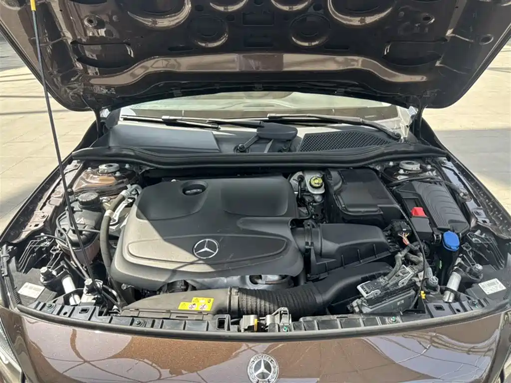 Mercedes-Benz GLA 2018 GLA 200 Dynamic фото 10