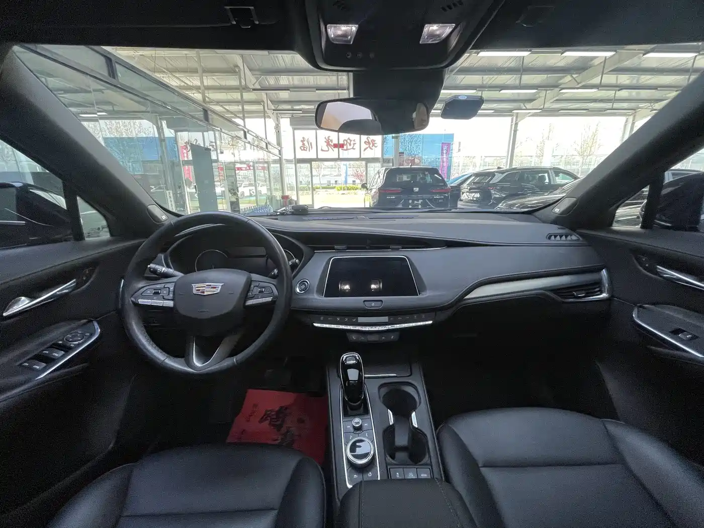 CADILLAC XT4