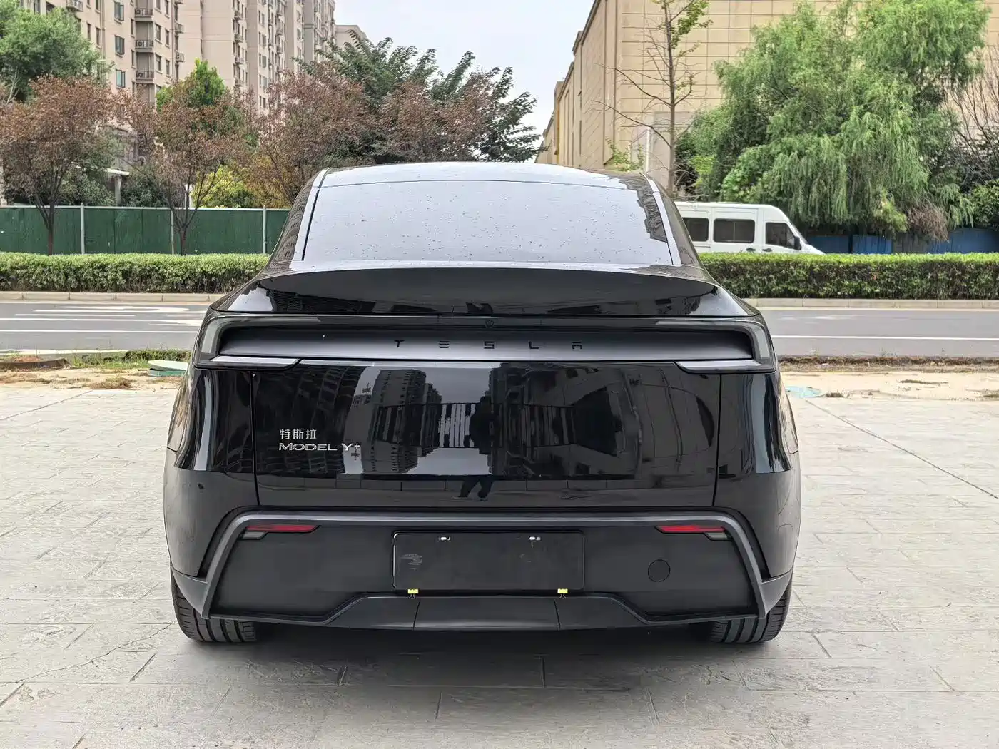 Photo 8 - Tesla Model Y