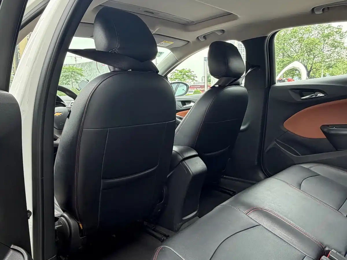 Chevrolet Cruze 2017 1.5L Automatic Pioneer Sunroof фото 12