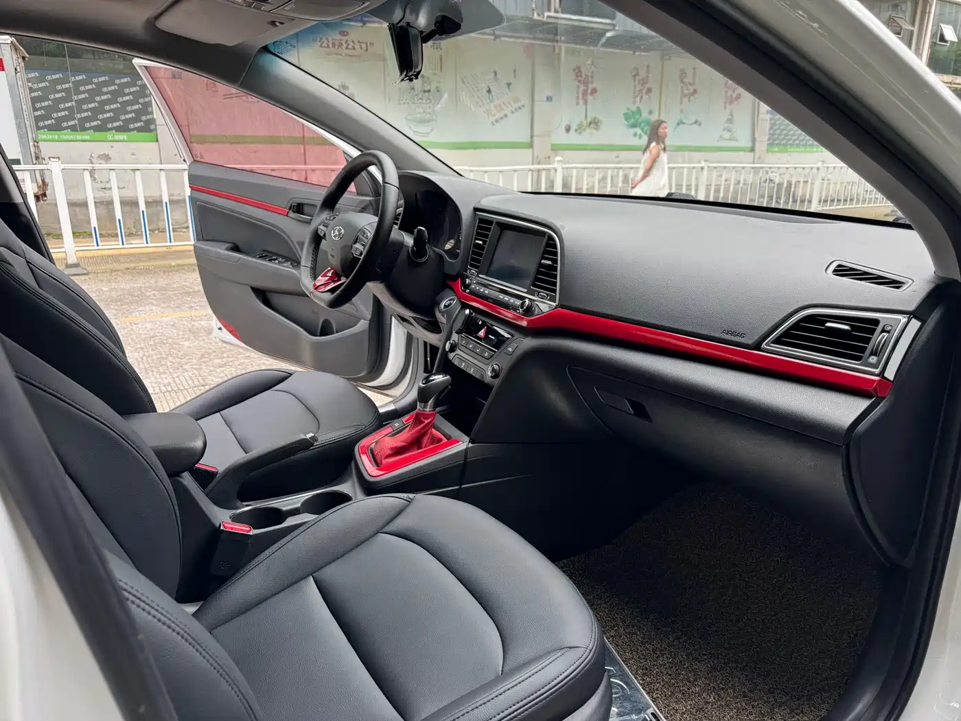 Hyundai Elantra 2016 1.4T DCT Dynamic·Vitality фото 12