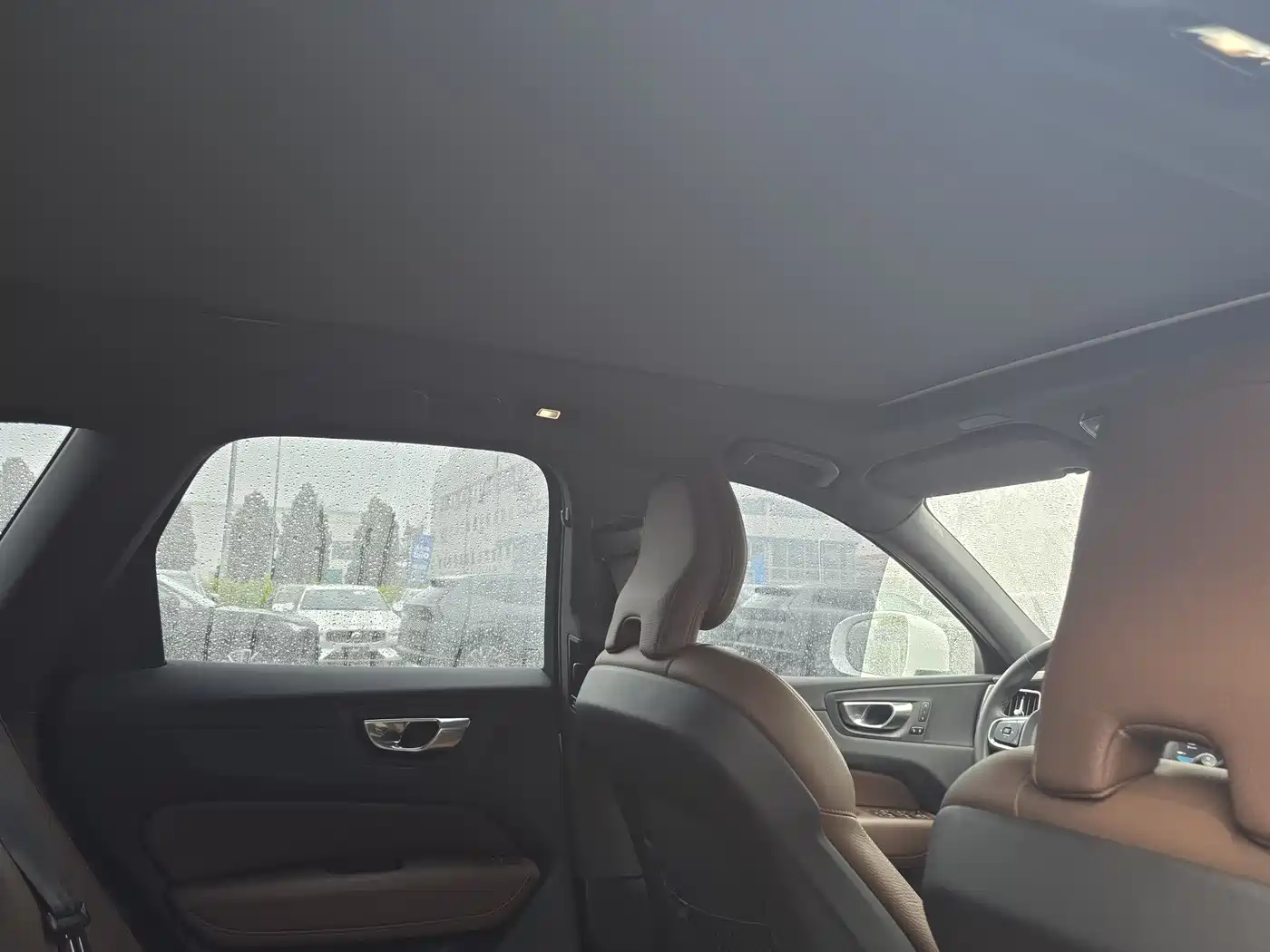 VOLVO XC60 PLUG-IN HYBRID