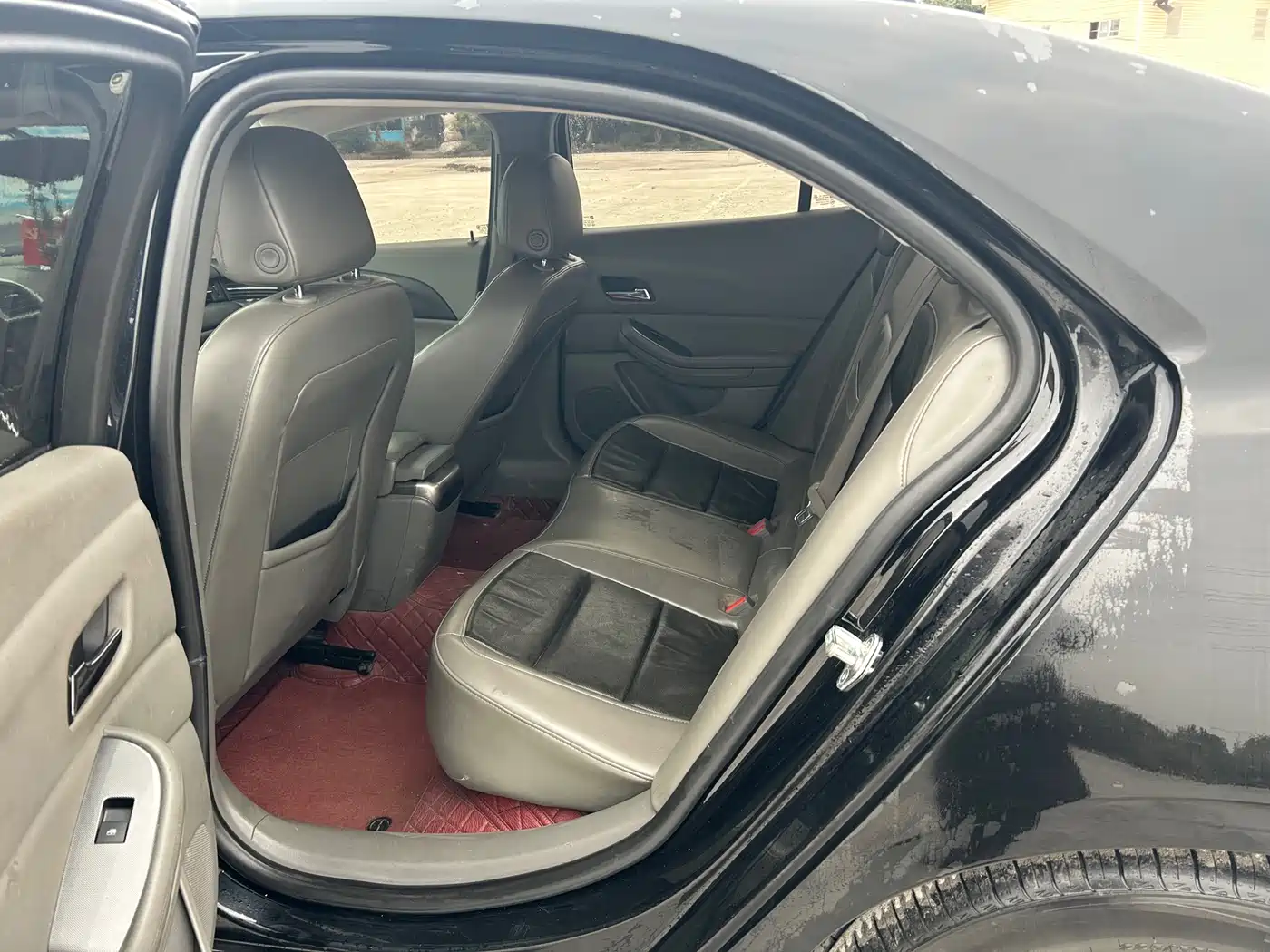 Chevrolet Malibu 2013 2.0L Automatic Luxury Edition фото 9