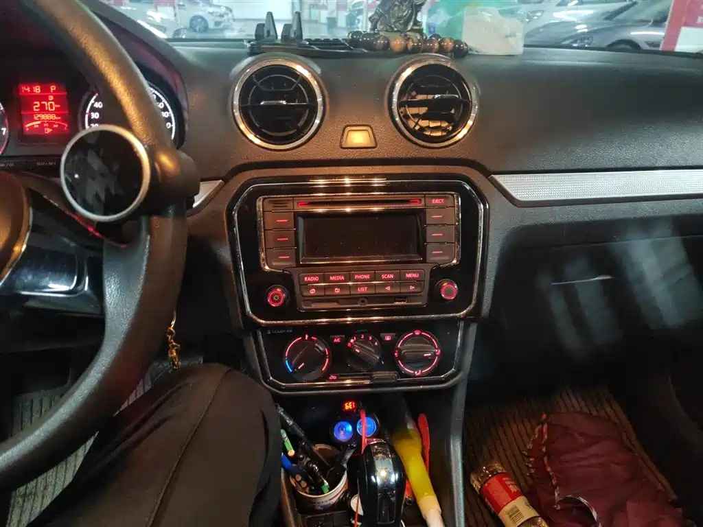 Volkswagen Jetta 2017 1.5L Automatic Comfort фото 14