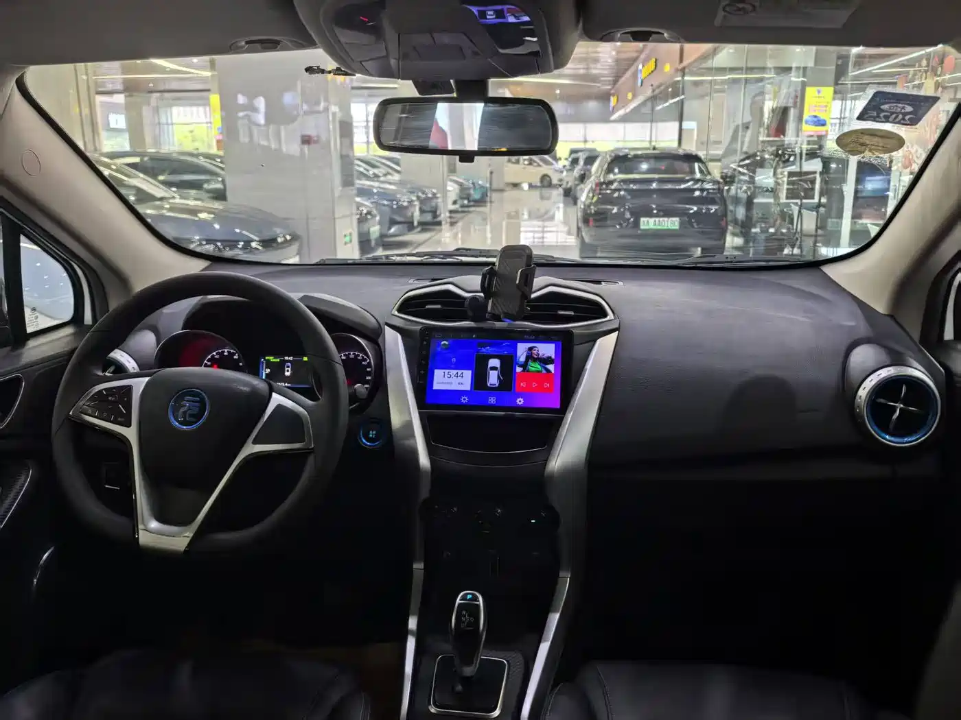BYD Yuan New Energy 2018 EV360 Smart Connected Joyful Type фото 12