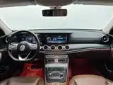 Фото 4 - Mercedes-Benz E-Class