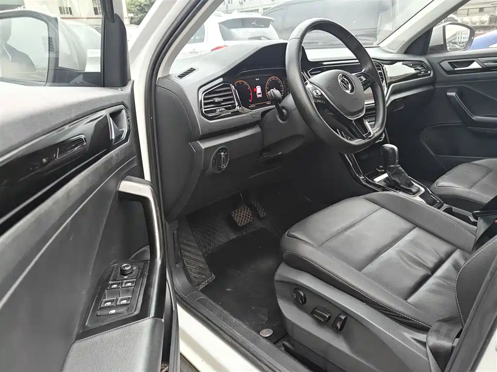Volkswagen T-ROC 2022 280TSI DSG 2WD Comfort PLUS фото 11