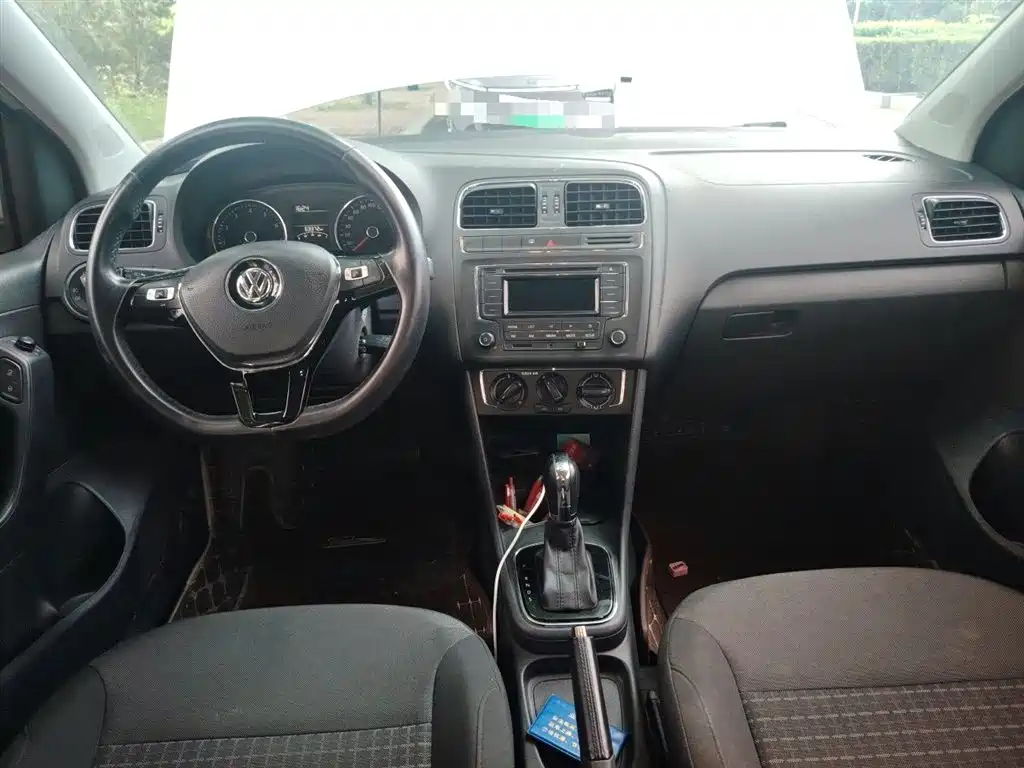 Volkswagen Polo 2016 1.6L Automatic Comfort фото 5