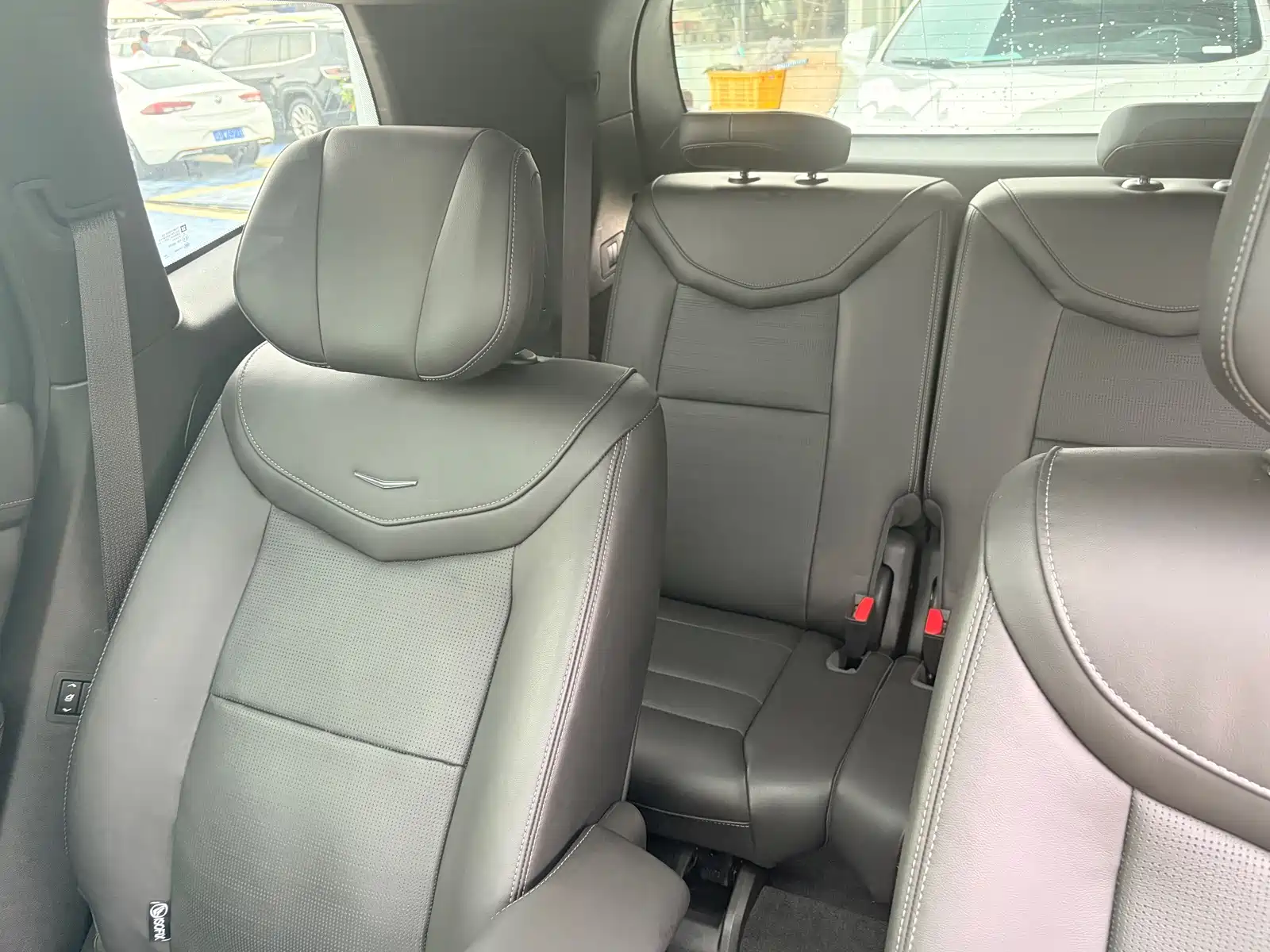 Фото 14 - Cadillac XT6