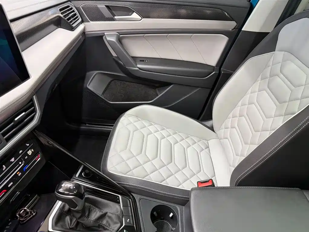 Volkswagen Tayron 2023 280TSI 2WD Luxury Plus Advanced Edition фото 12