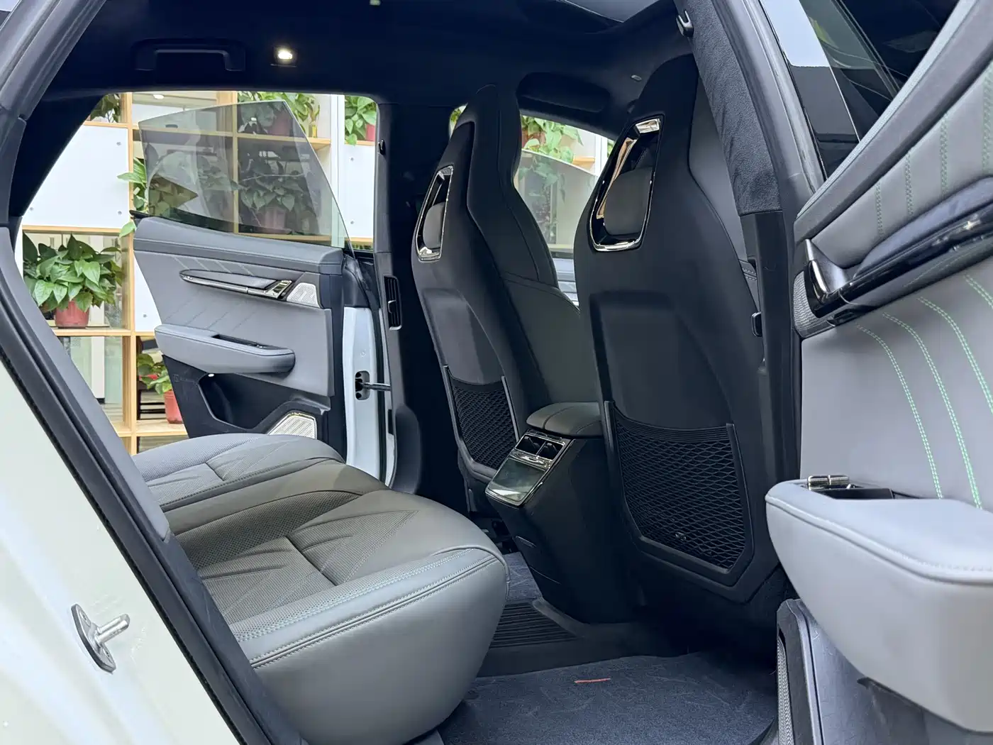 ZEEKR EXTREME KRYPTON 001