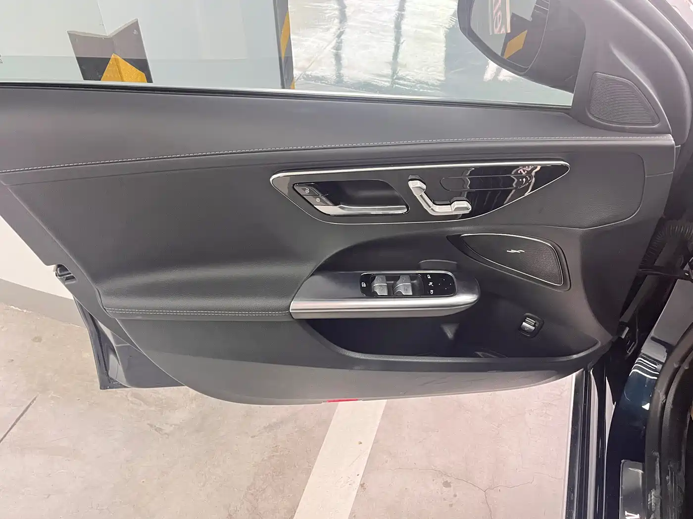 Photo 4 - Mercedes-Benz C-Class