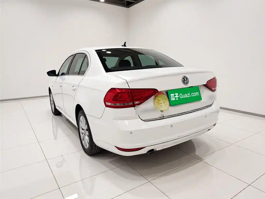 Volkswagen Lavida 2018 Classic 1.5L Manual Comfort China VI фото 4