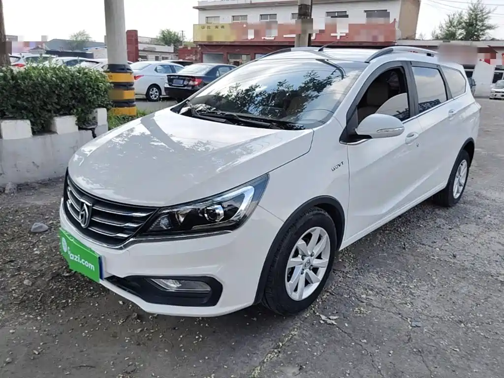 Baojun 310W 2017 2017 1.5L Manual Fashion Edition (China V)