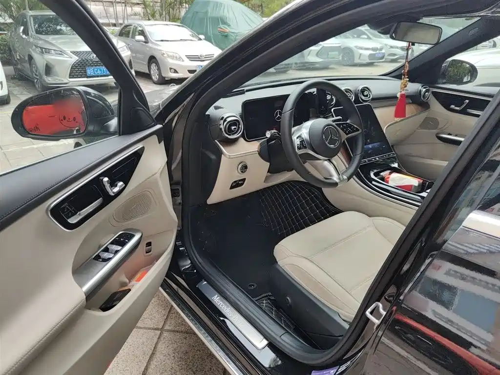 Mercedes-Benz C-Class 2024 Second Facelift C 260 L фото 12
