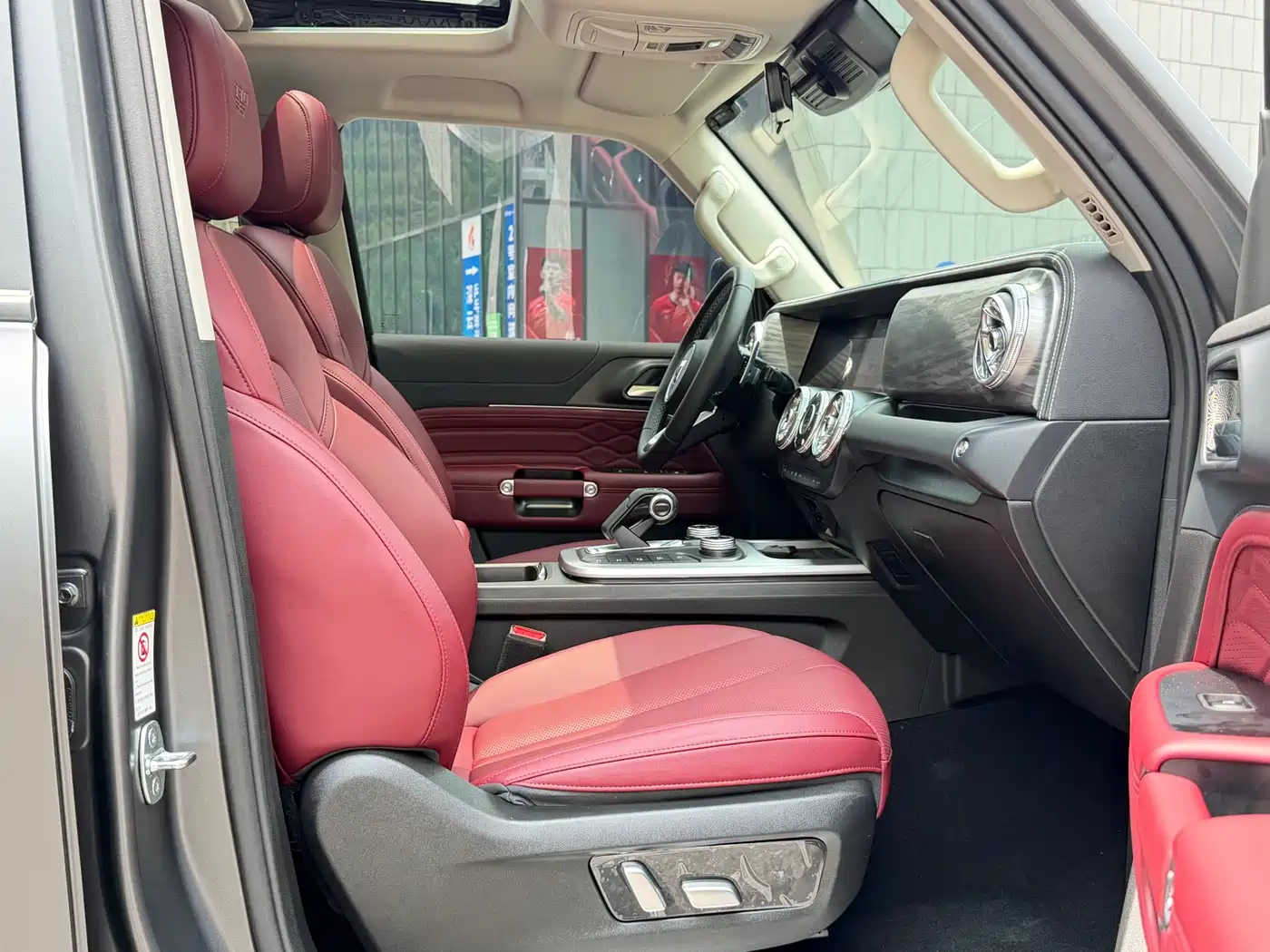 Tank 300 2024 Model 330 3.0T V6 фото 13