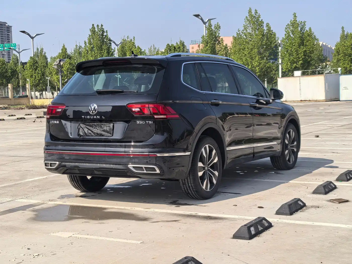Volkswagen Tiguan L 2025 330TSI Automatic 2WD R-Line Dragon Glory Edition фото 9