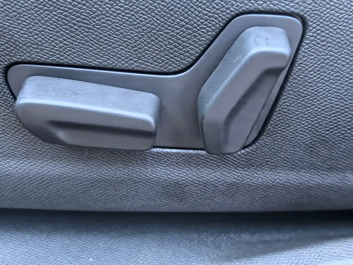 Peugeot 5008 фото 16