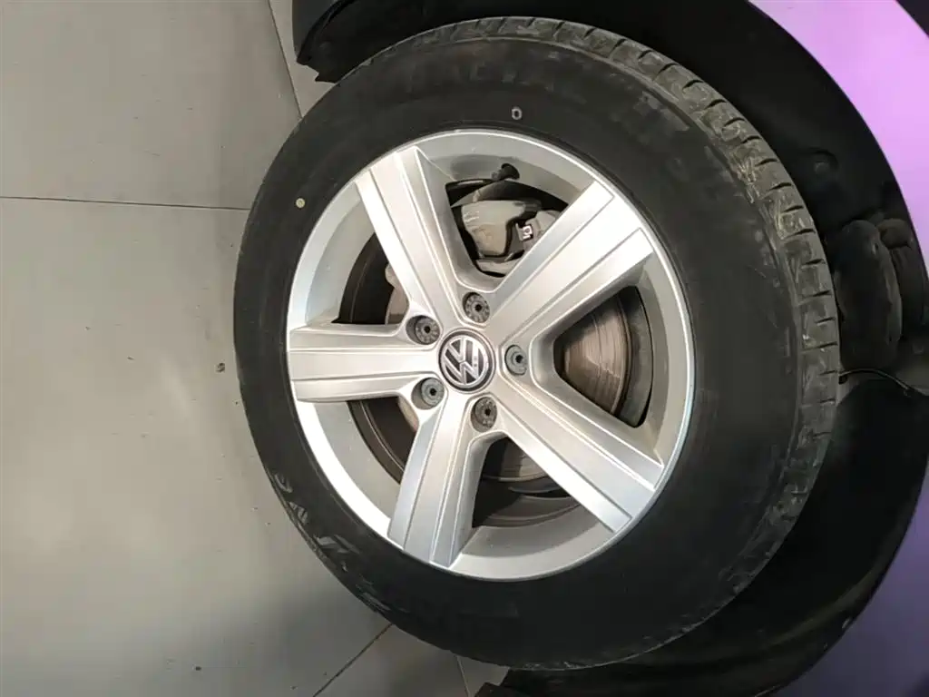 Volkswagen Lamando 2017 230TSI DSG Trend Edition фото 23