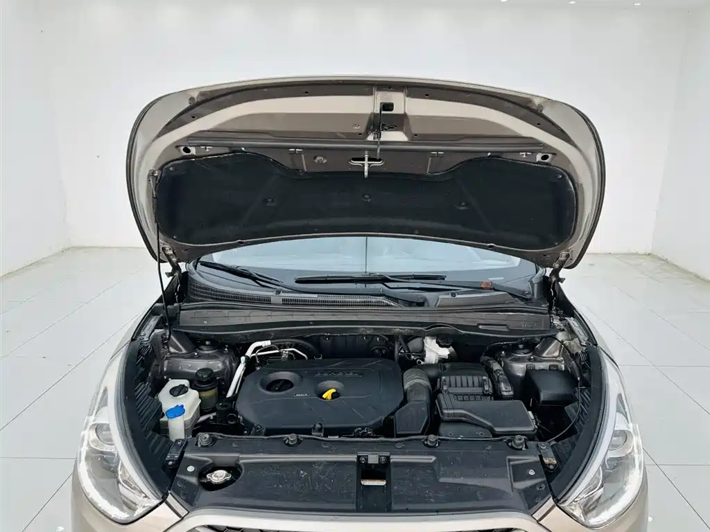 Hyundai Beijing Hyundai ix35 2013 2.0L Auto 2WD Smart GLS China IV фото 24