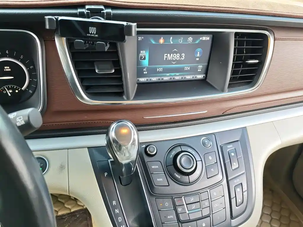 Buick GL8 2018 28T Luxury Model China VI фото 9