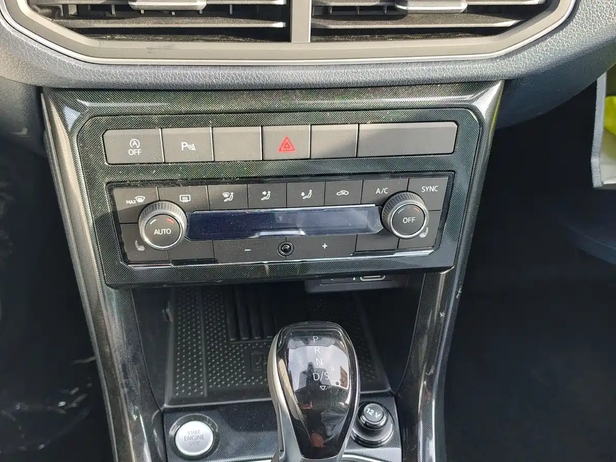 Volkswagen Tharu 2026 XR 1.5L RX Edition фото 8