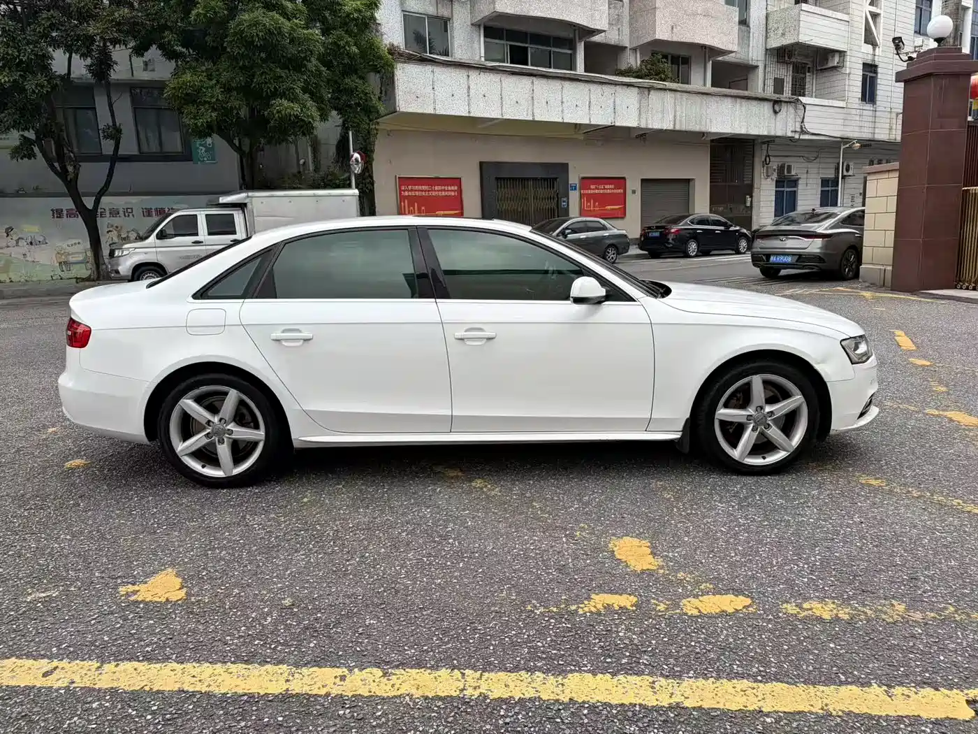 Audi A4L 2015 35 TFSI Auto Standard фото 4