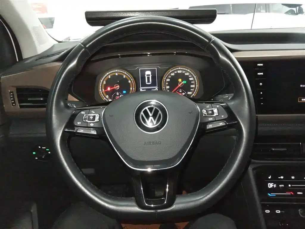 Volkswagen Tharu 2021 280TSI 2WD Luxury Plus фото 7
