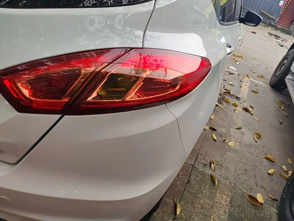 Changan Eado XT 2018 2016 1.6L Manual Stylish Cool Edition