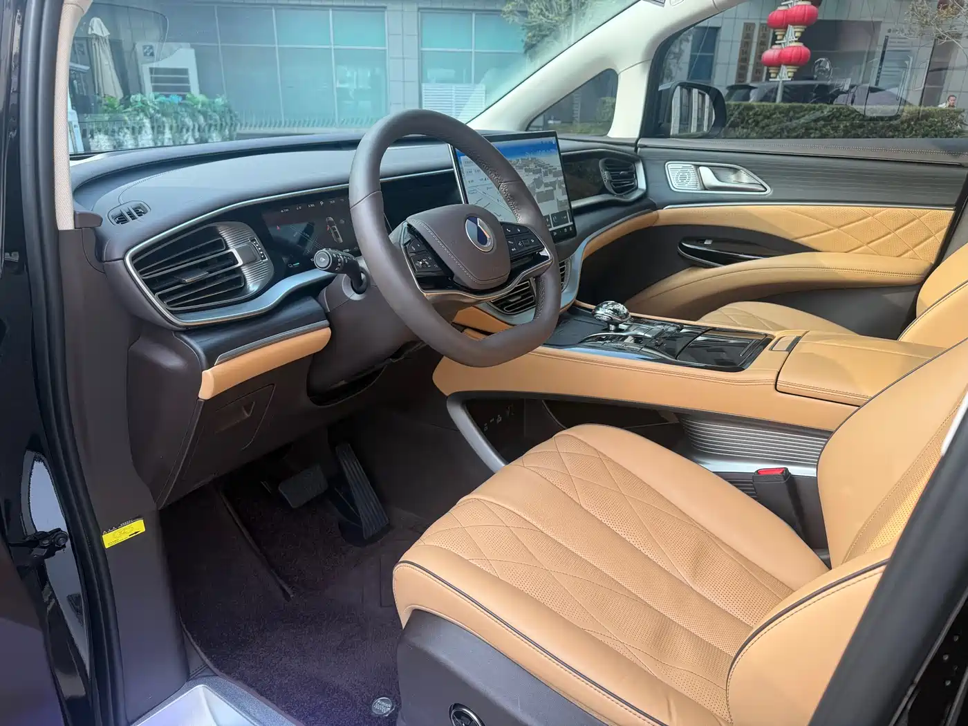 Denza D9 2024 DM-i 980 AWD Prestige фото 15