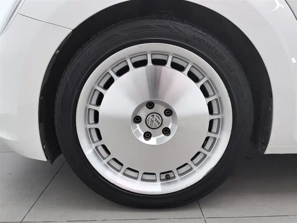 Volkswagen Beetle 2014 1.4TSI Comfort Edition фото 17