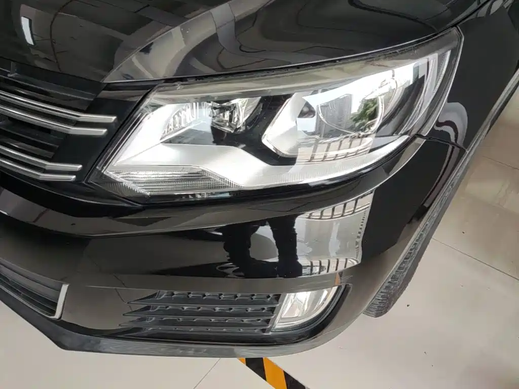 Фото 24 - Volkswagen Tiguan