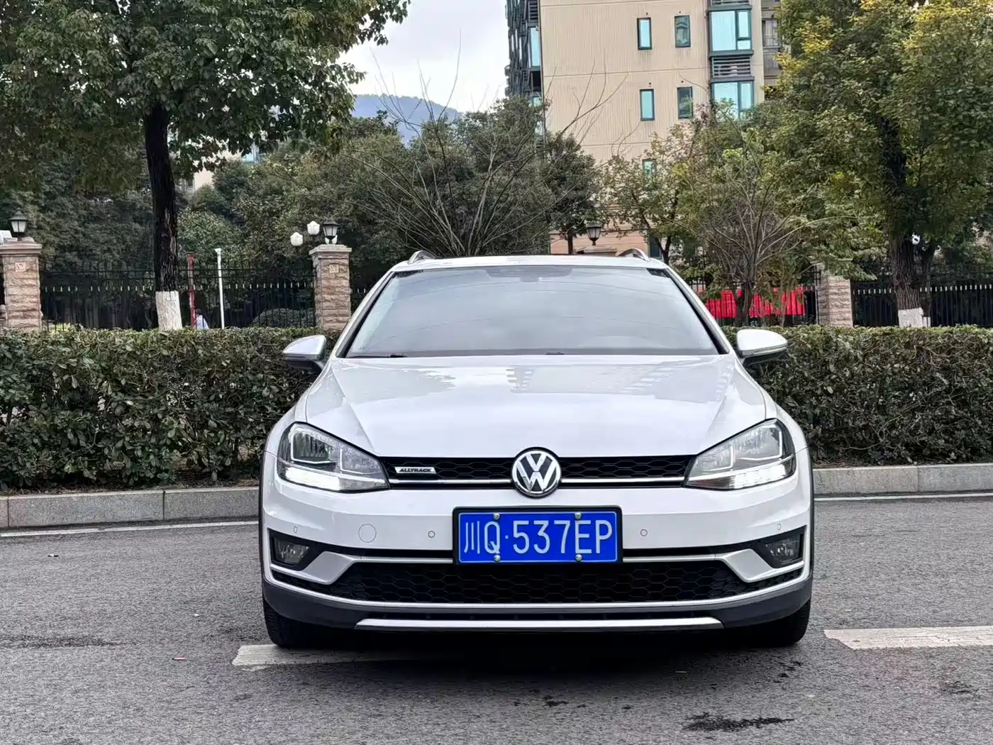 Volkswagen Golf (Import) 2019 1.8TSI Wagon фото 2