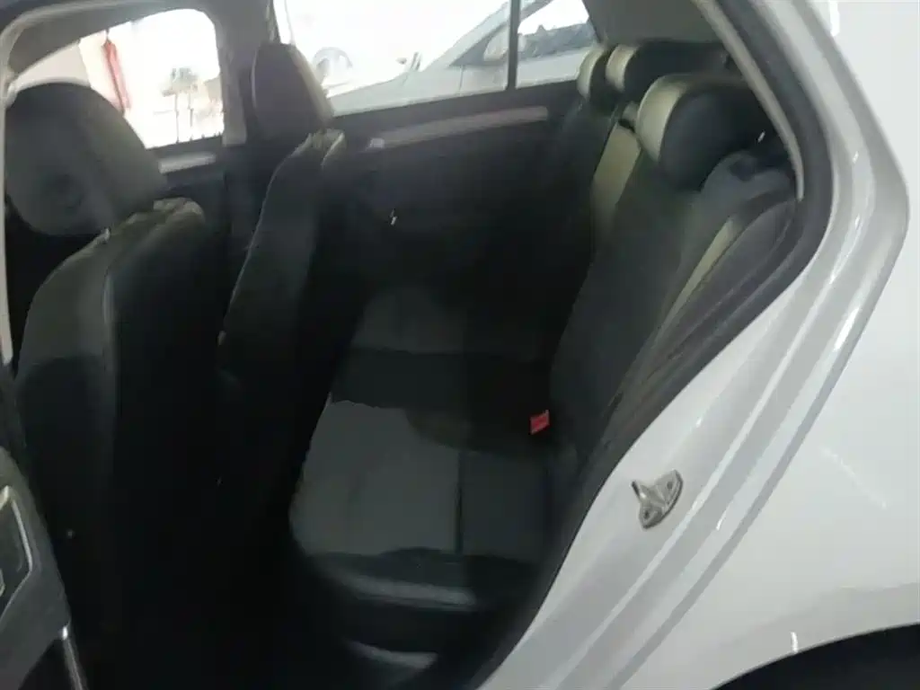 Volkswagen Golf 2018 230TSI Automatic Comfort фото 17