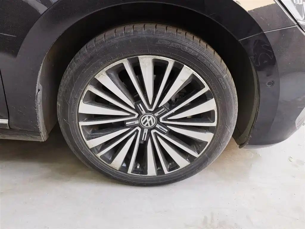 Volkswagen Passat 2020 380TSI Flagship Edition China VI фото 26