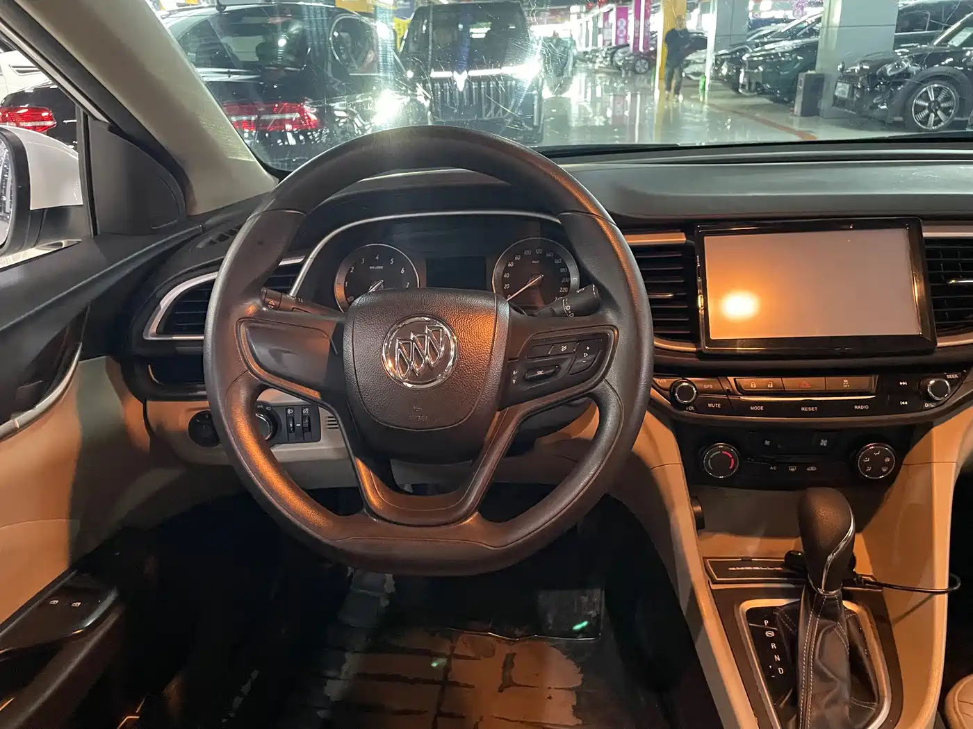 Buick Excelle 2016 15N Automatic Elite фото 4
