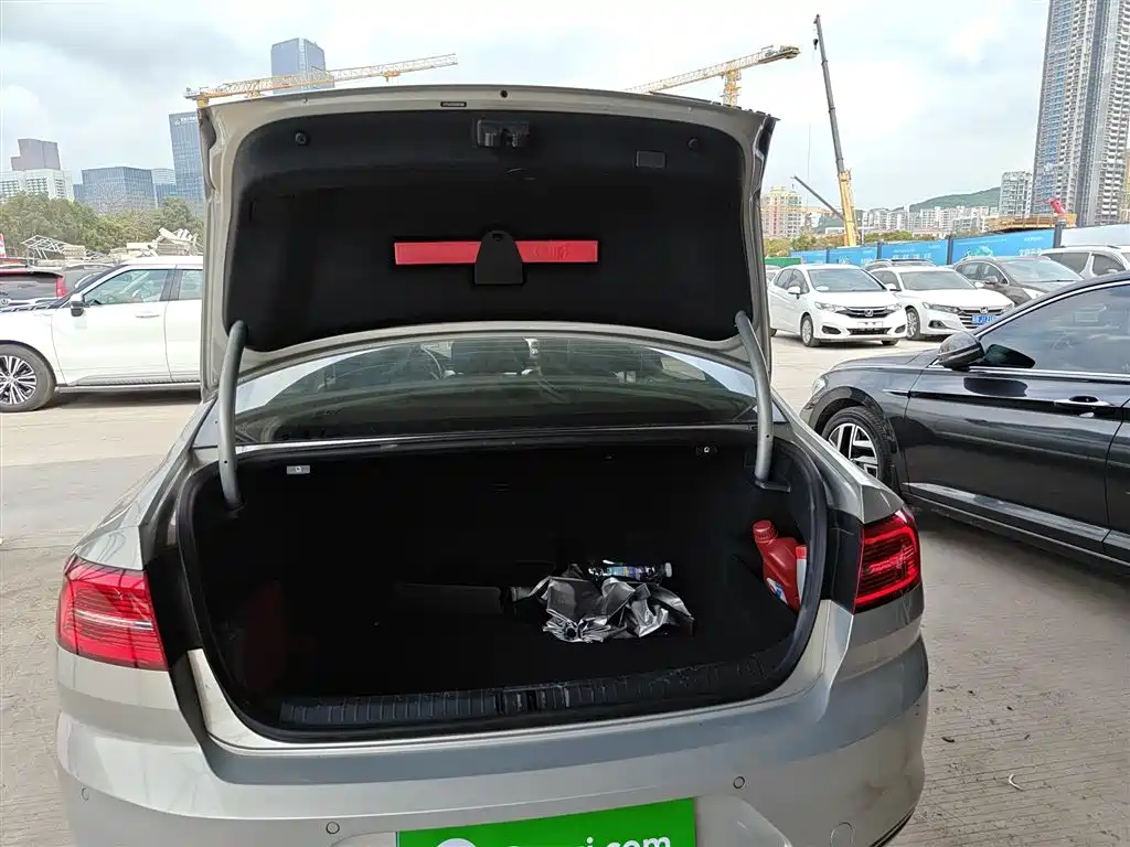 Volkswagen Magotan 2017 330TSI DSG Leading фото 19