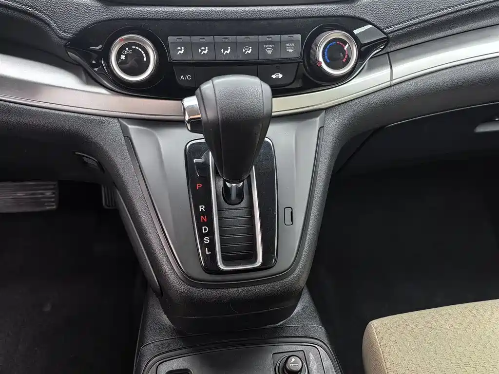 Honda CR-V 2016 2.0L 2WD Classic фото 13