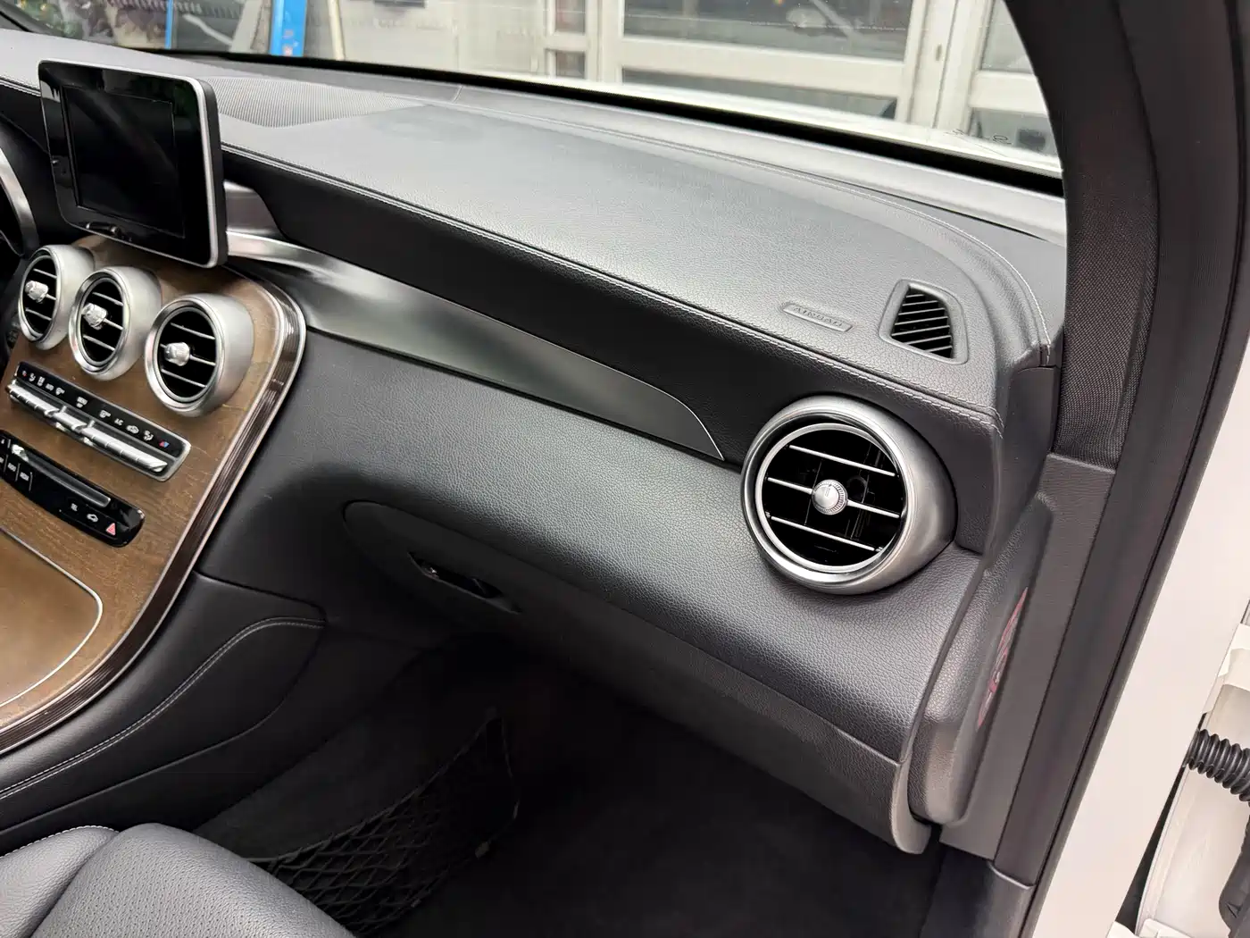 Mercedes-Benz GLC 2016 GLC 300 4MATIC Dynamic фото 36