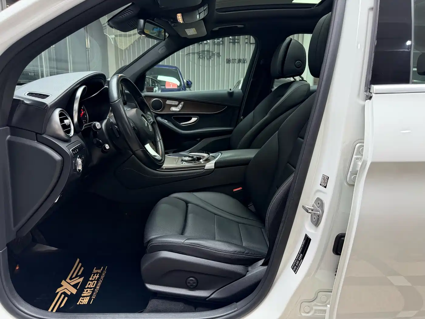 Mercedes-Benz GLC 2016 GLC 300 4MATIC Dynamic фото 16