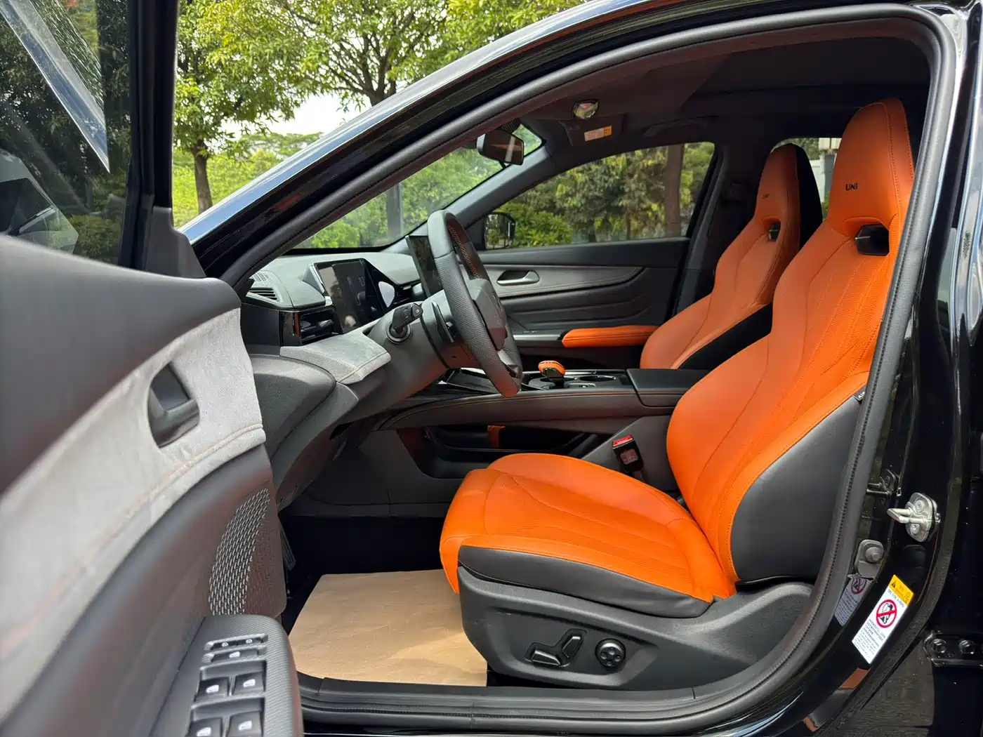 Changan UNI-V 2025 2025 2.0T Sport Version