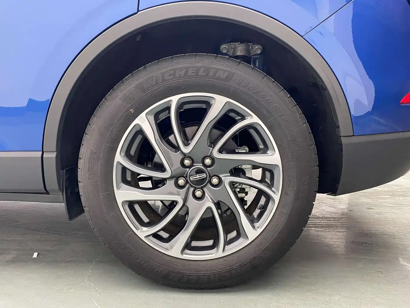 LINCOLN ADVENTURER