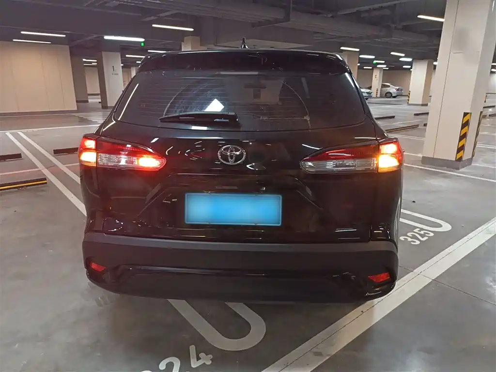 Toyota Frontlander 2024 2.0L CVT Elite Edition фото 4