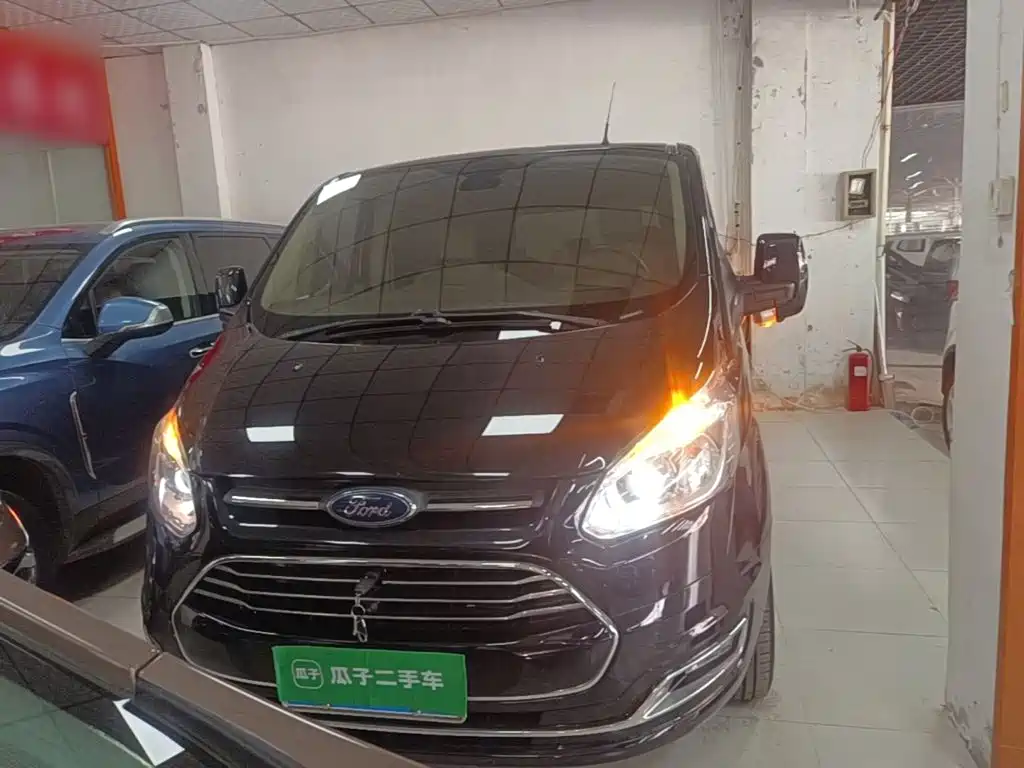 Photo 3 - Ford Tourneo