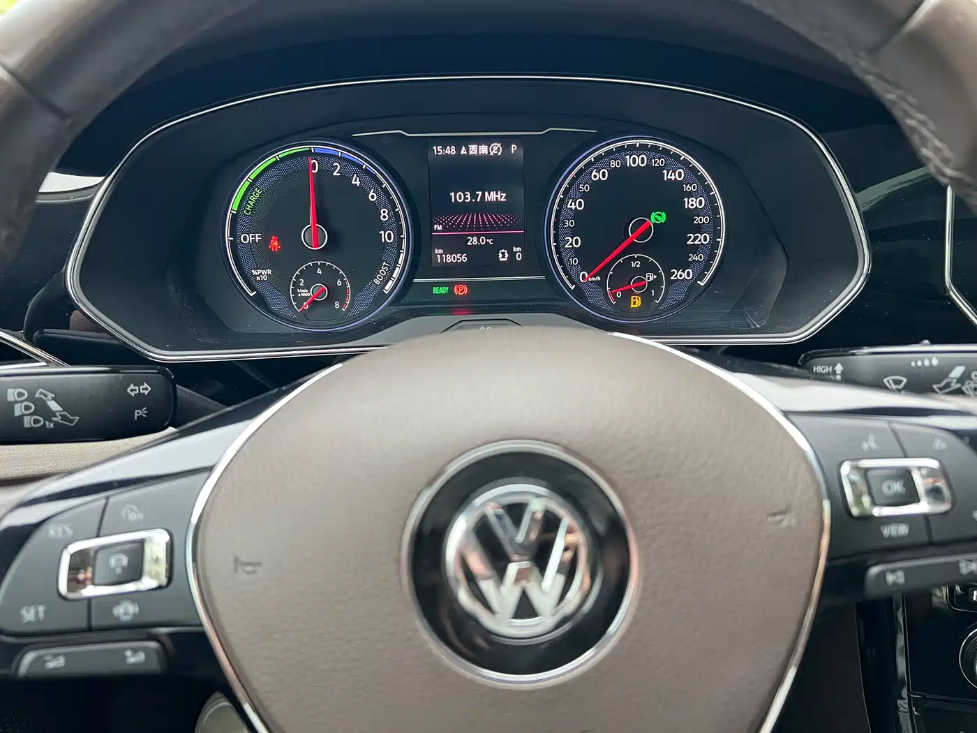 Volkswagen Passat New Energy 2019 430PHEV Hybrid Luxury Edition фото 17