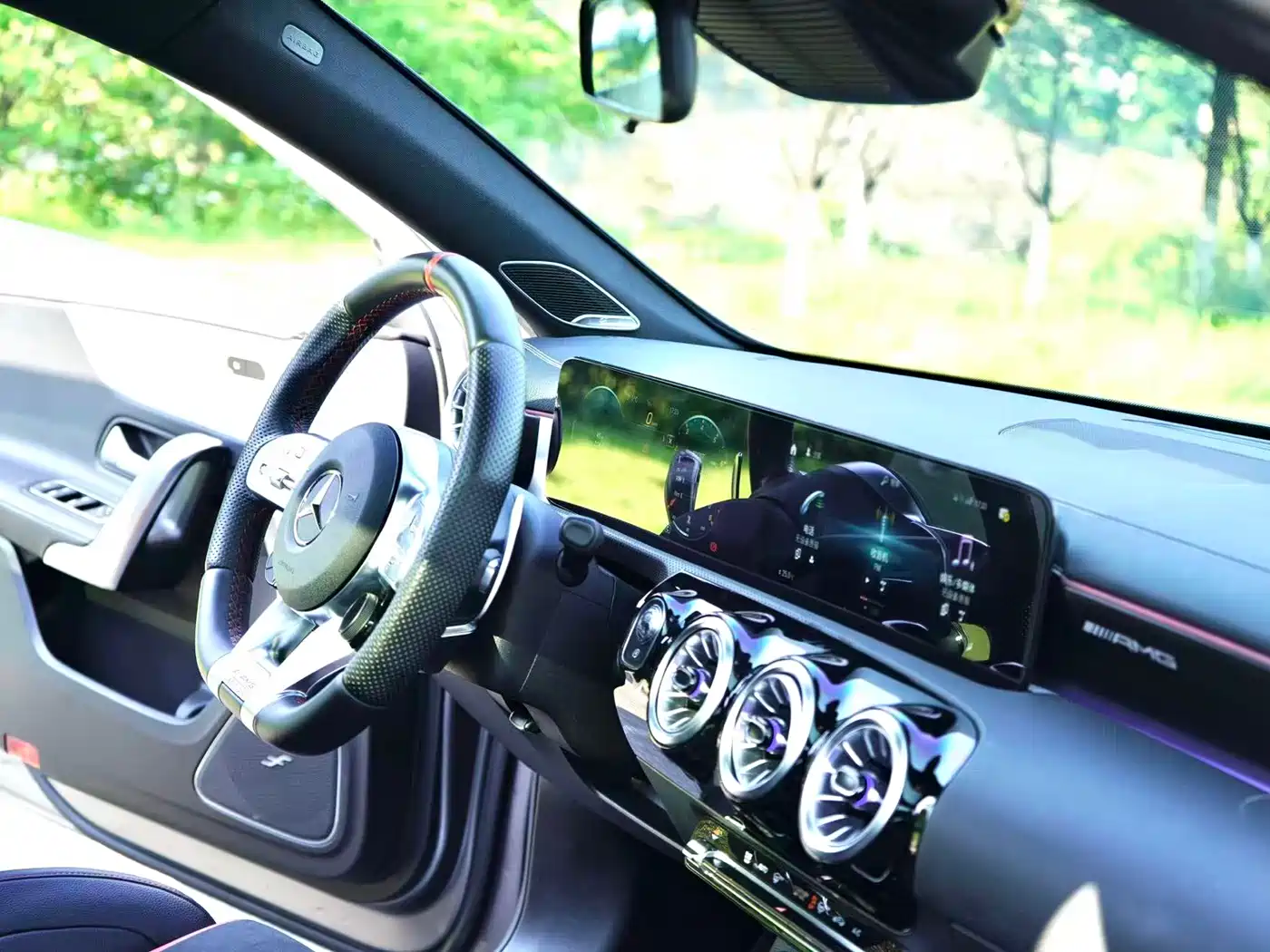 Mercedes-Benz A-Class AMG 2022 Model AMG A 35 L 4MATIC Blazing Night Special Edition фото 16