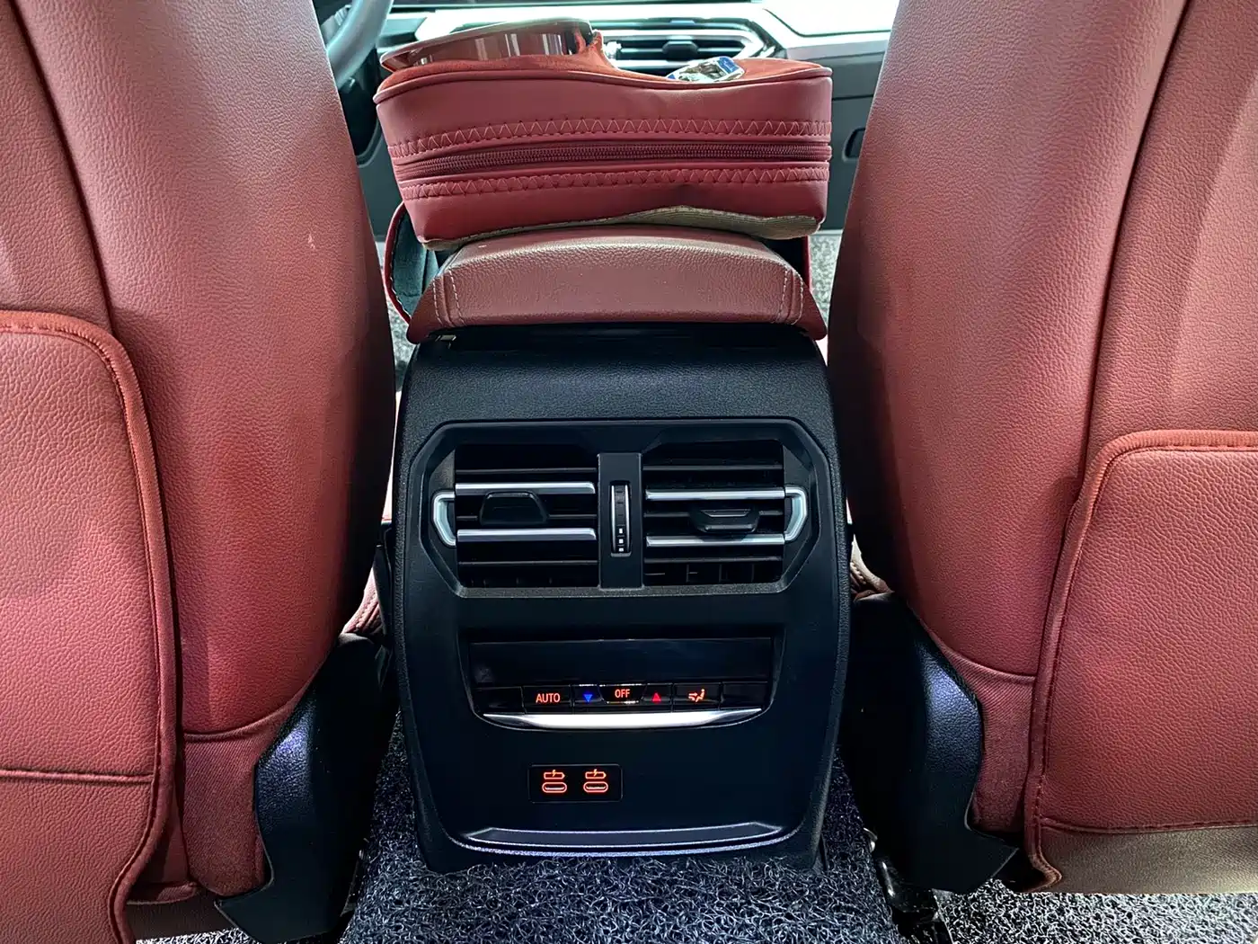 BMW 3 Series 2023 320Li M Sport Package фото 17
