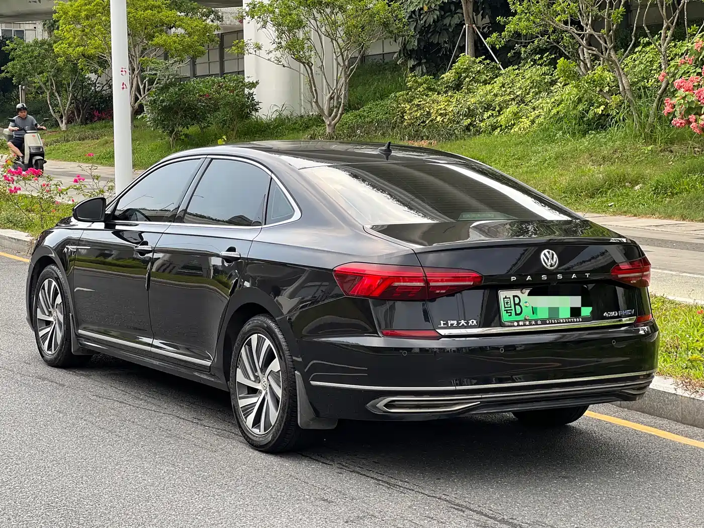 Volkswagen Passat New Energy 2019 430PHEV Hybrid Luxury Edition фото 4