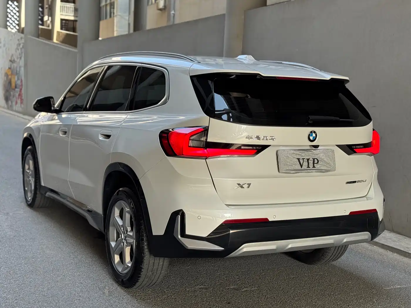 BMW X1 2023 sDrive20Li X Design Package фото 4
