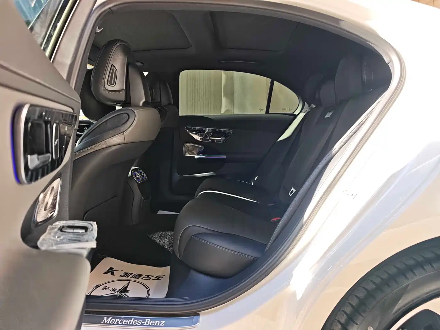 Mercedes-Benz C-Class 2024 Facelift C 260 L 4MATIC Sport фото 9